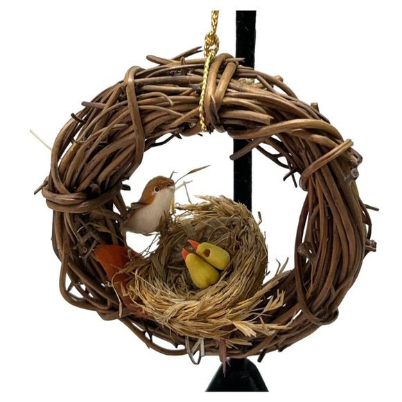 Vintage Bird Nest Christmas Tree Ornament Mama Bird and Babies 3 Inch - Picture 1 of 6